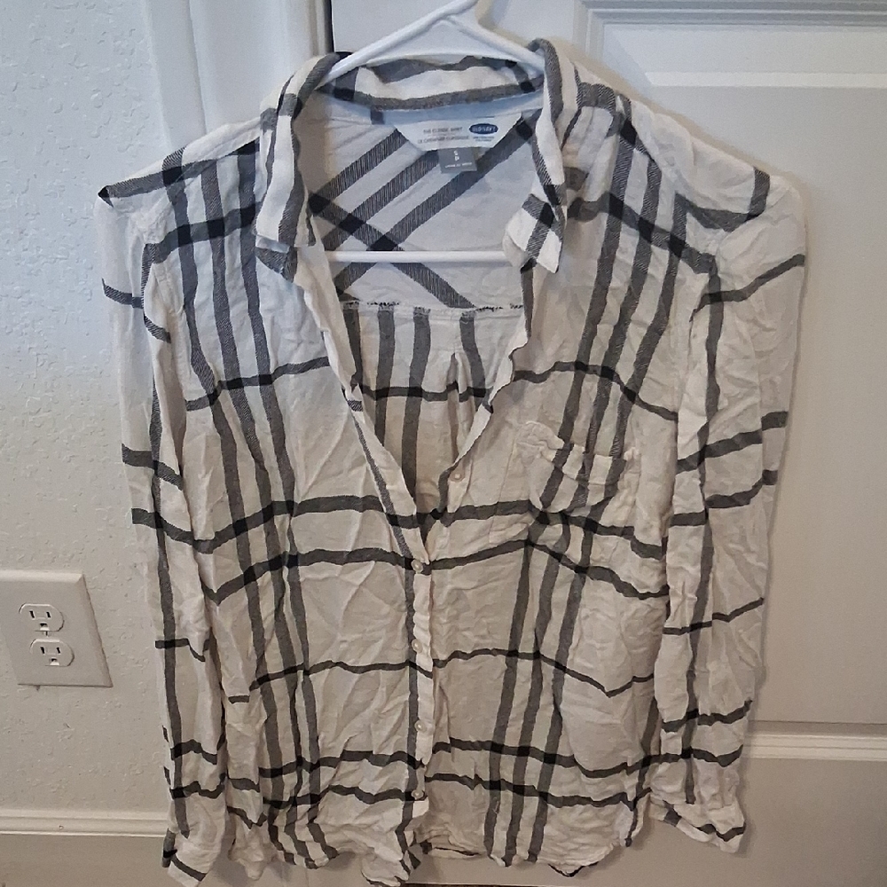 Old Navy Women's Black and White Plaid Top